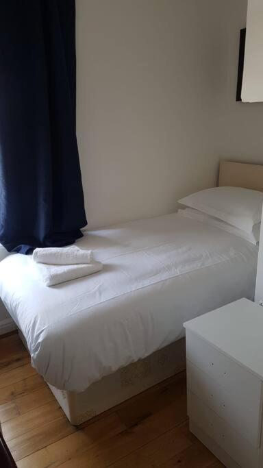F14- Single Studio Shared Shower/Toilet Near Paddington Londres Extérieur photo